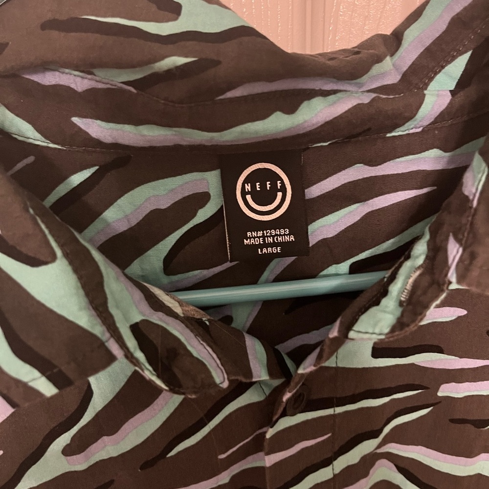 Neff button up - Picture 6 of 6